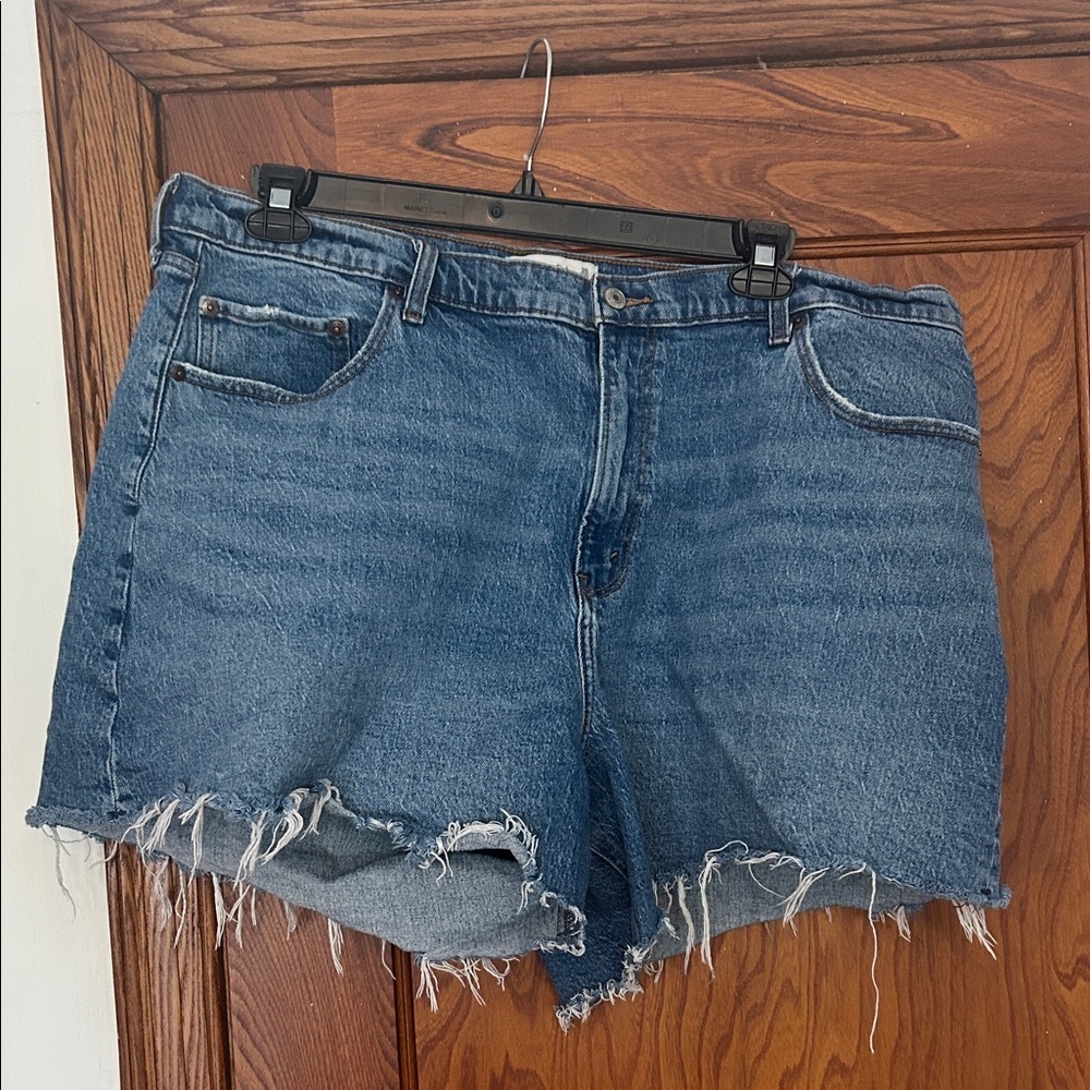 Abercrombie Curve Love Dad Shorts 5"